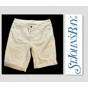 St John's Bay Shorts Women's Size 10 (32) White (8" Inseam) Denim Cotton Blend